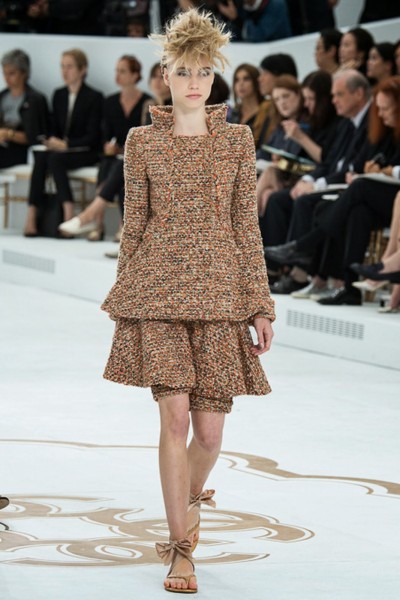 chanel-couture-fall-2014-03_105811393787