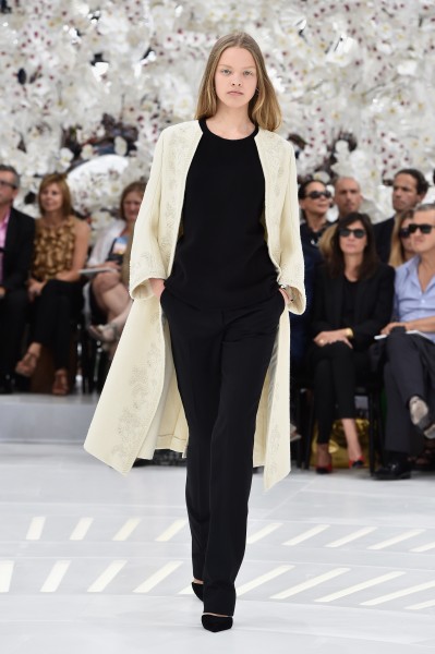 christian-dior-runway-paris-fashion-week-haute-couture-fall-winter-2014-2015-1