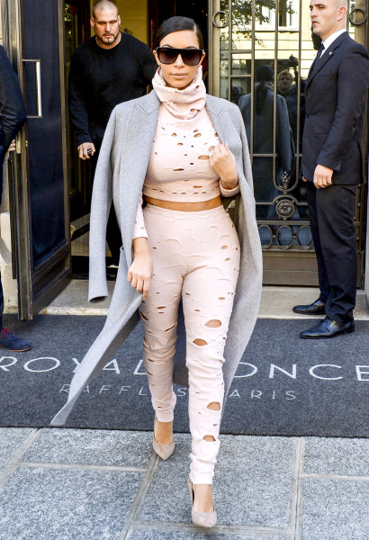 Kim-kardashian-outfit-12
