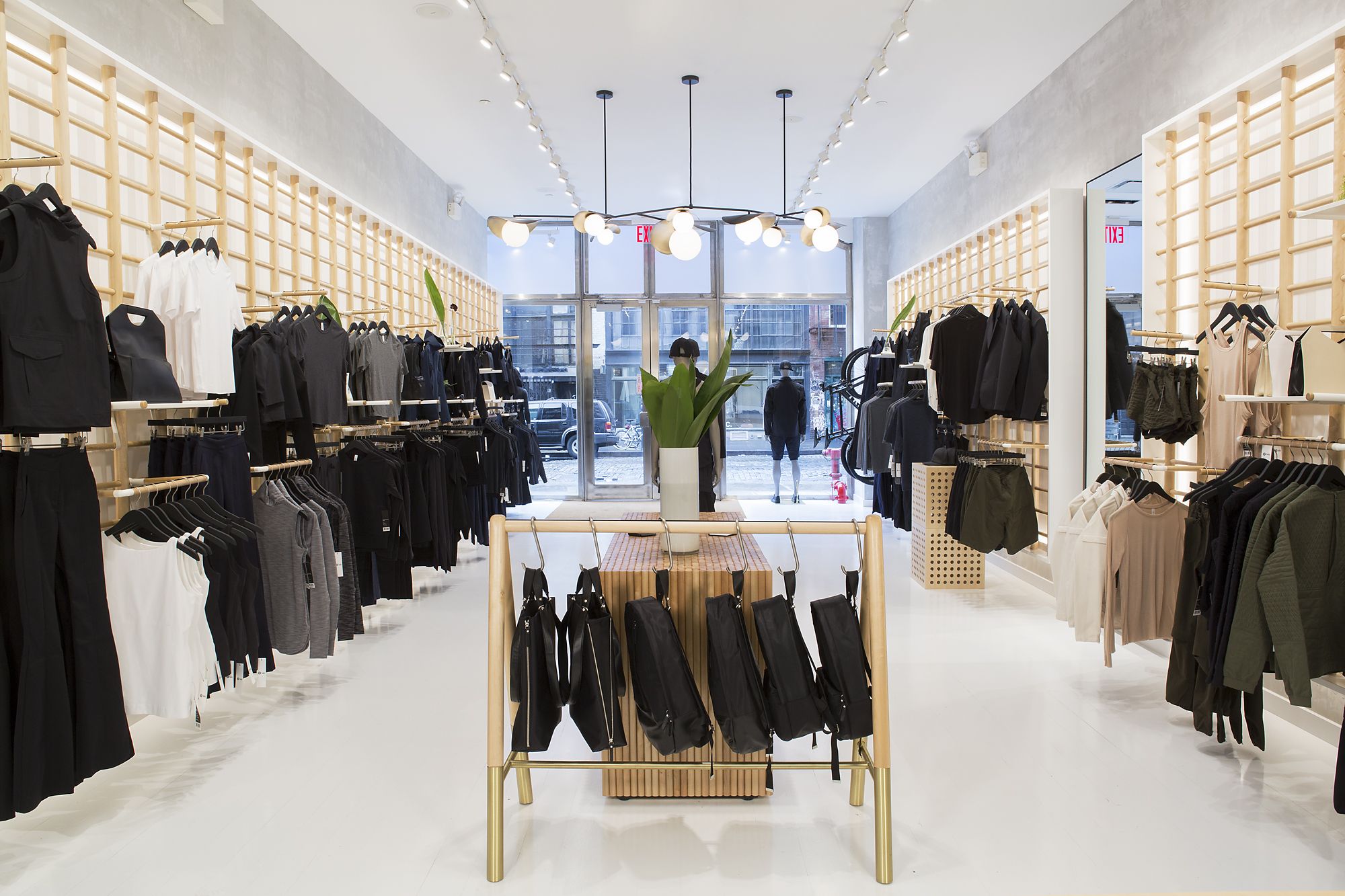 Lululemon Brings Versatility - Posh Point